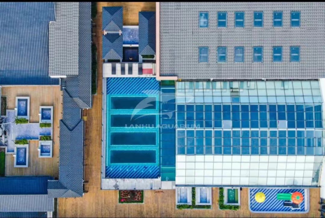 Jilin Dongwo Hotel Hanging Sky Swimming Pool, China